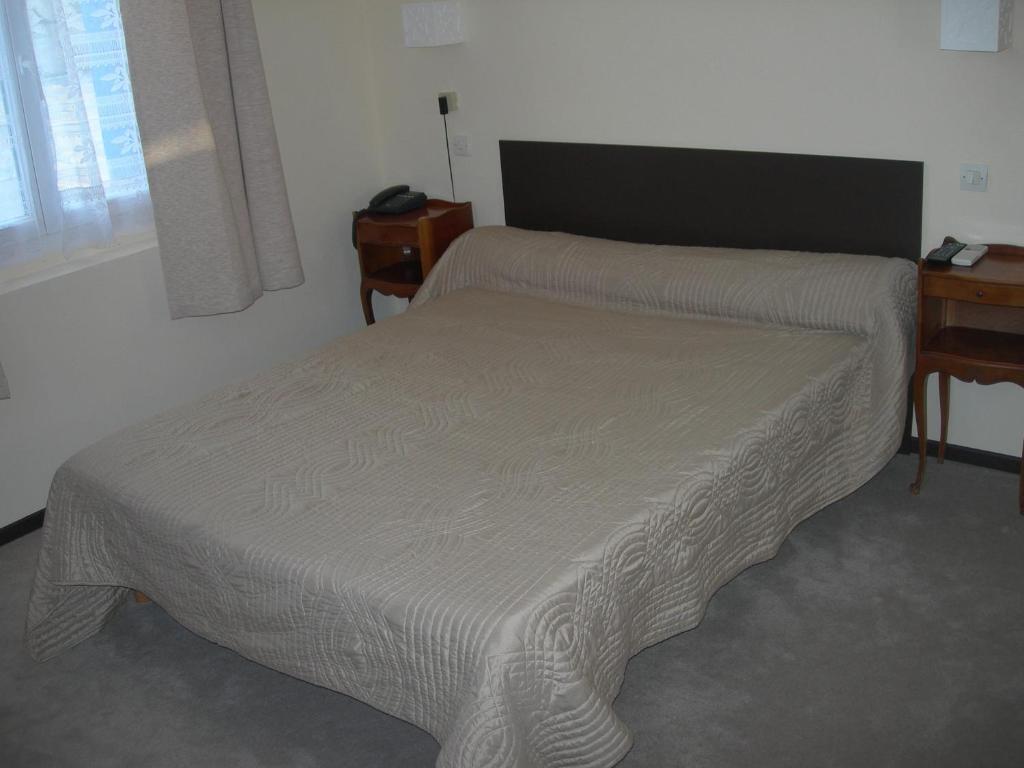 Hotel Les Acanthes Remoulins Rom bilde
